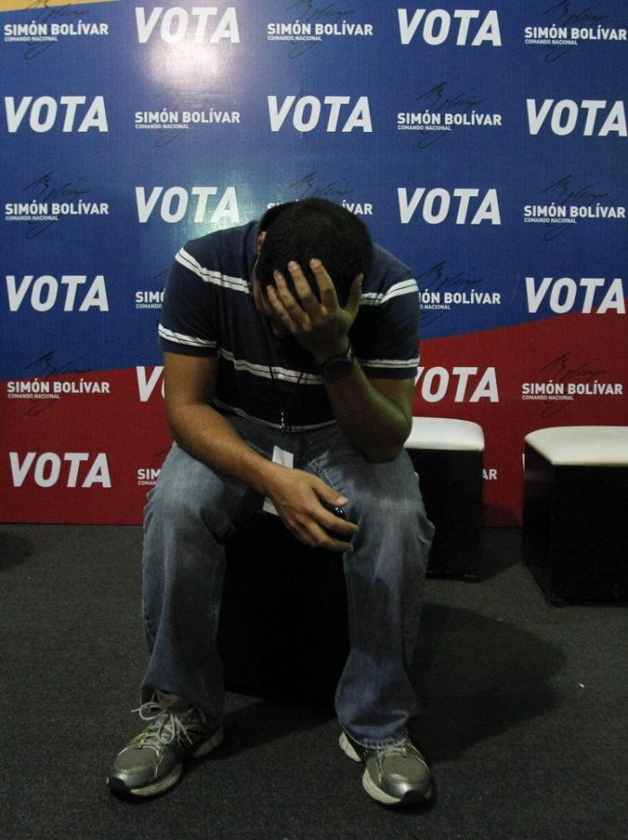 Capriles desconvoca las protestas contra Maduro tras la muerte de siete personas