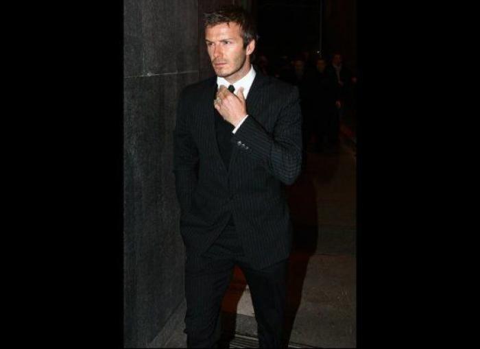 Las chanclas de David Beckham son lo mejor de esta foto