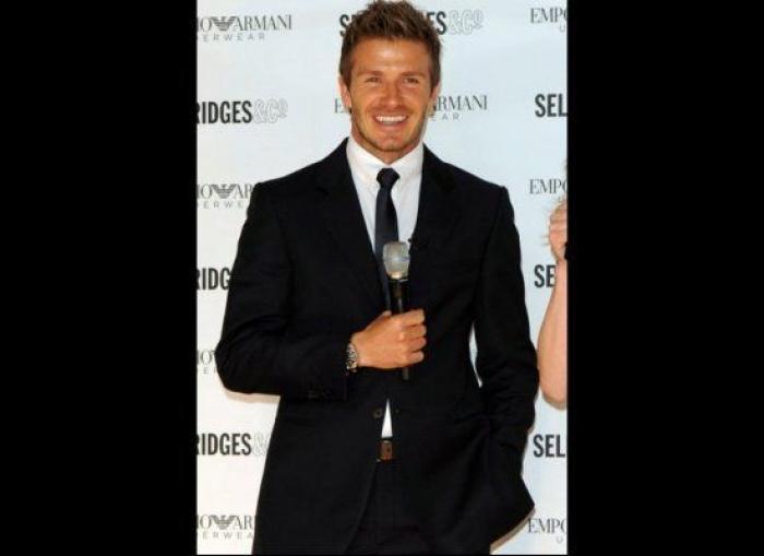 Las chanclas de David Beckham son lo mejor de esta foto
