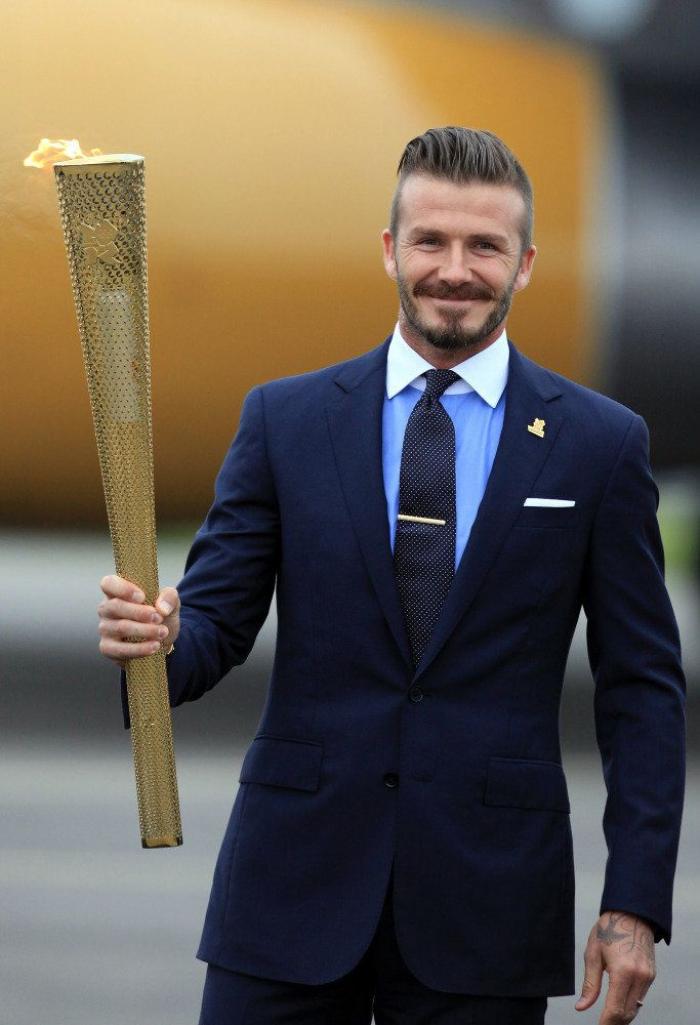 Las chanclas de David Beckham son lo mejor de esta foto