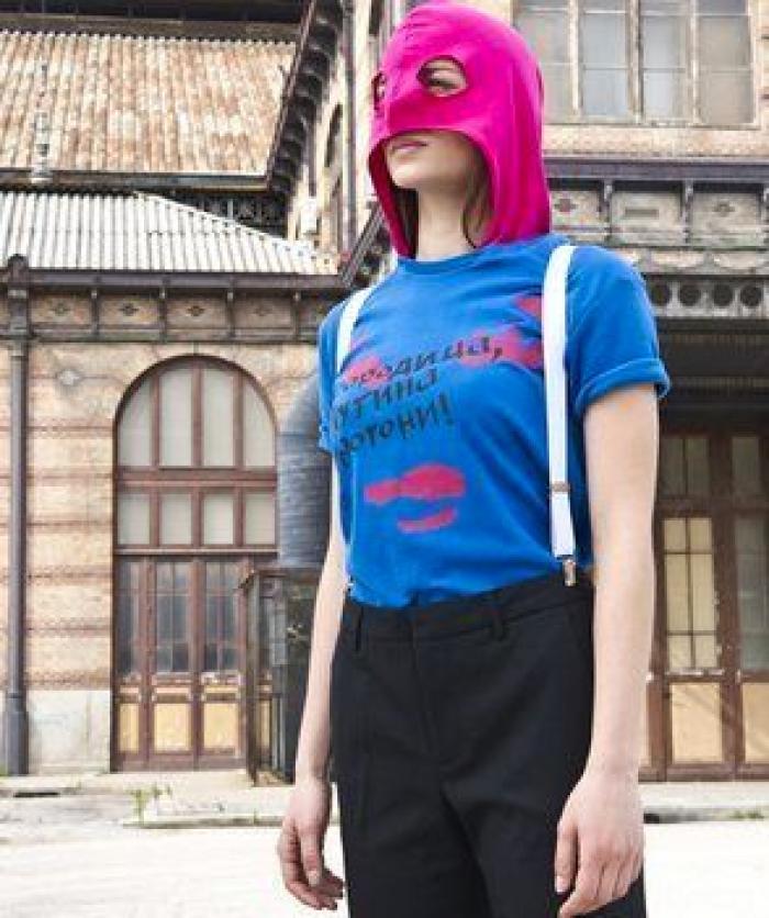 H&M pide perdón por no dejar probar un bañador a una joven transgénero