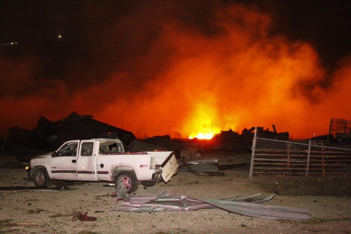 Explosión en West, Texas: Varios muertos y más de cien heridos en una planta de fertilizantes (VÍDEO)