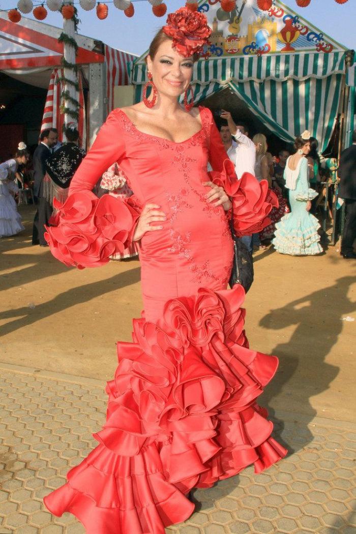 Feria de Abril 2013: modelos y famosas sacan sus vestidos de flamenca (FOTOS)