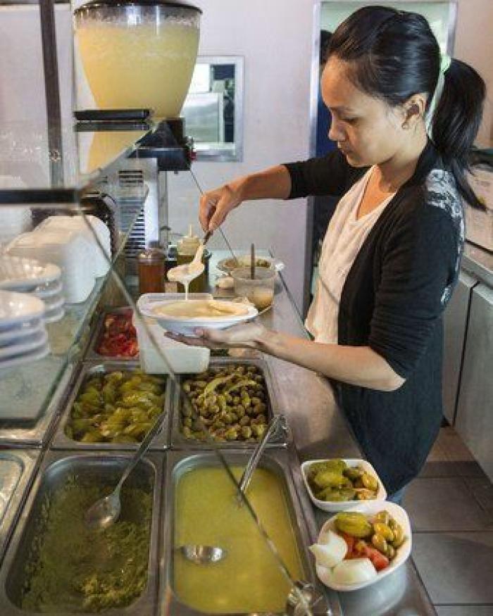 Un restaurante israelí ofrece descuentos a israelíes y palestinos que coman juntos