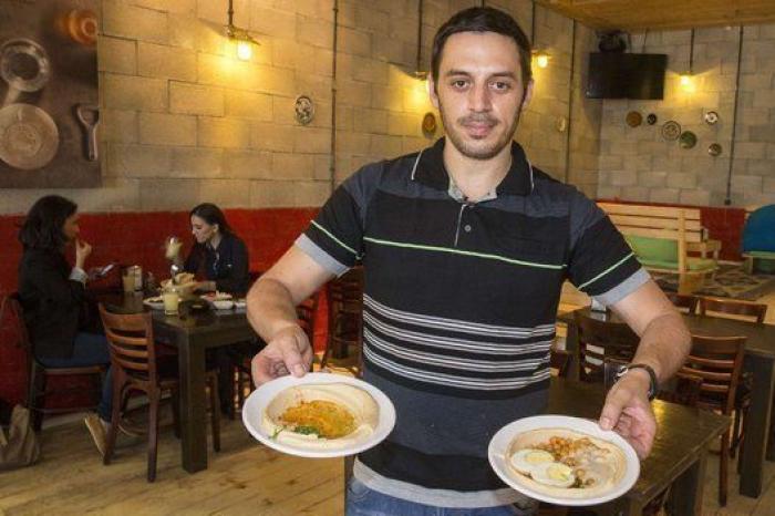 Un restaurante israelí ofrece descuentos a israelíes y palestinos que coman juntos