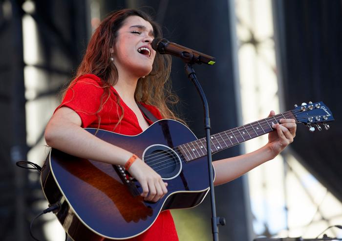 Con los pantalones bajados y en la taza del váter: la foto de Amaia que sorprende en Instagram