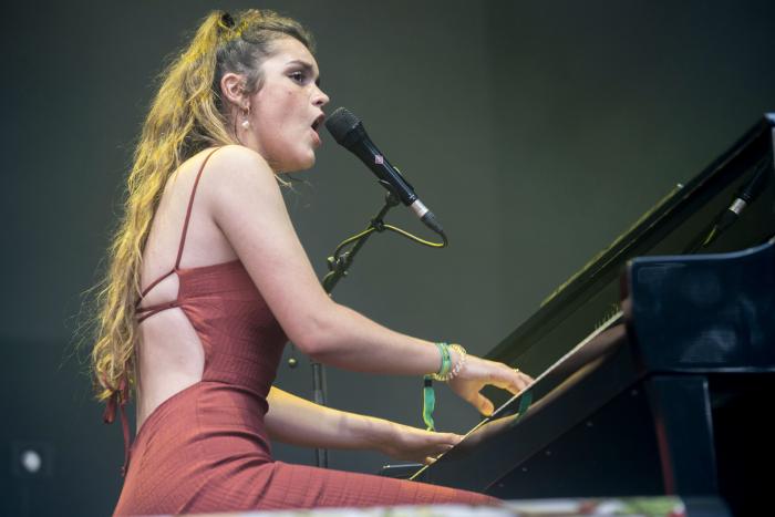 Con los pantalones bajados y en la taza del váter: la foto de Amaia que sorprende en Instagram
