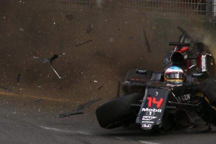 Alonso, fuera del GP de Australia tras un espectacular accidente