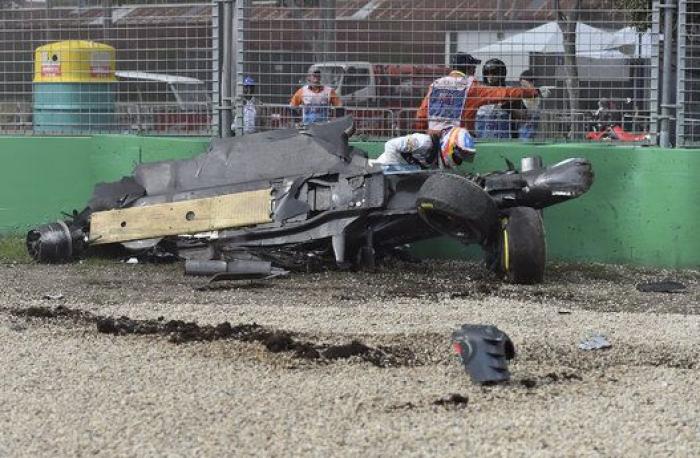 Alonso, fuera del GP de Australia tras un espectacular accidente