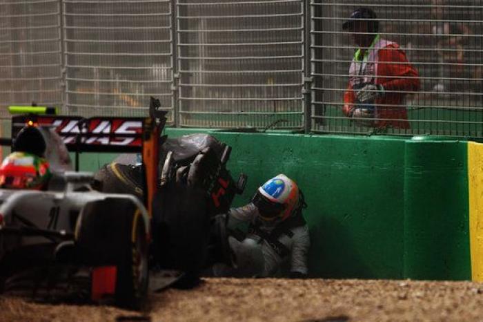 Alonso, fuera del GP de Australia tras un espectacular accidente