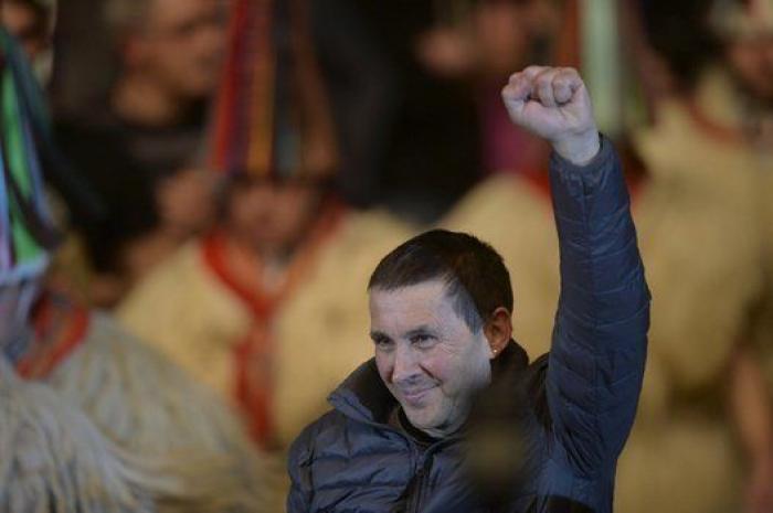 El choque sobre violencia entre el PNV y Otegi que acaba con acusaciones de "miserables"