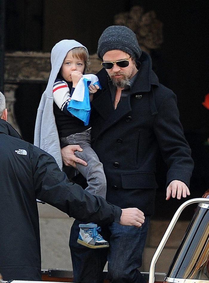 El vídeo con el que Leonardo DiCaprio y Brad Pitt piden el voto a los estadounidenses