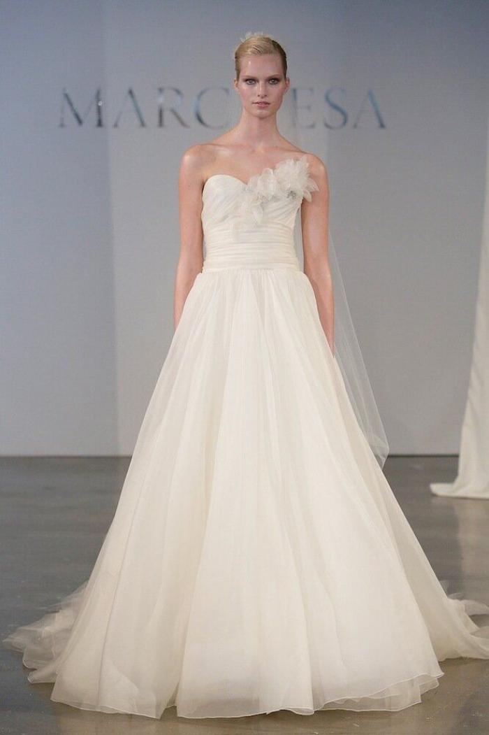 Vestidos de novia para 2014: blanco y negro entre las propuestas de la pasarela de Nueva York (FOTOS)