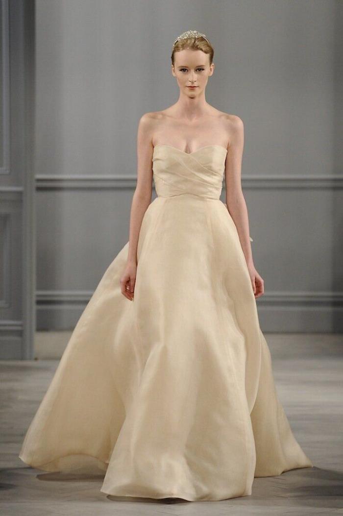 Vestidos de novia para 2014: blanco y negro entre las propuestas de la pasarela de Nueva York (FOTOS)