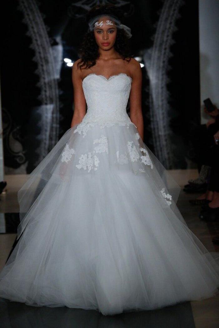 Vestidos de novia para 2014: blanco y negro entre las propuestas de la pasarela de Nueva York (FOTOS)