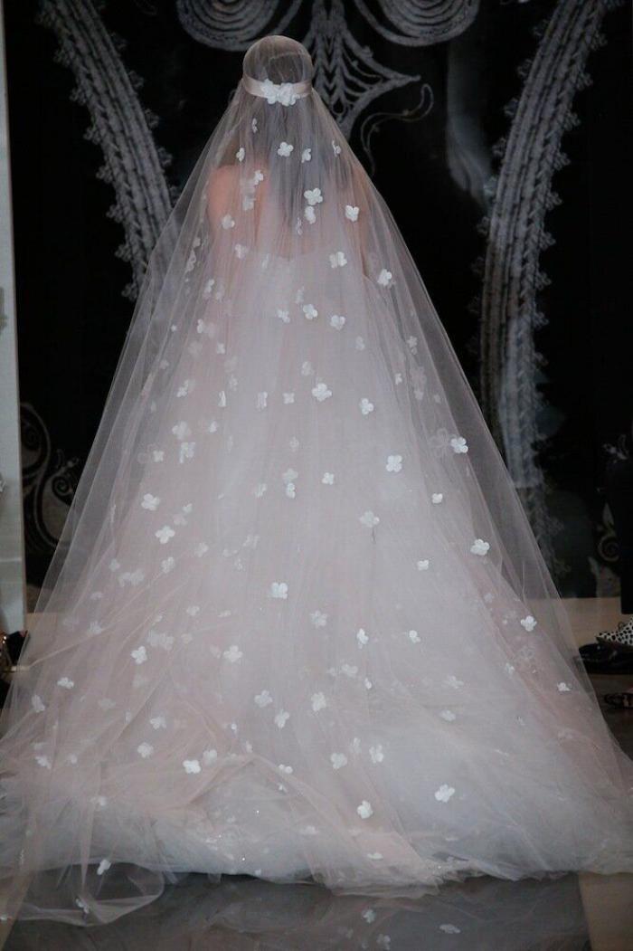 Vestidos de novia para 2014: blanco y negro entre las propuestas de la pasarela de Nueva York (FOTOS)