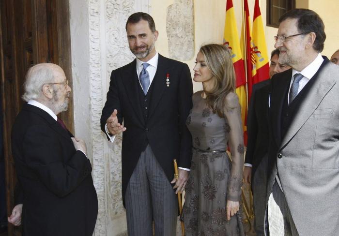 Los reyes entregan el Premio Cervantes a Margarit en un acto "íntimo y familiar" en Barcelona