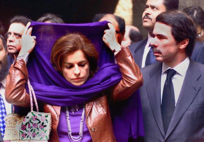 Aznar responde a la pregunta que se hacía medio Twitter al ver su mascarilla: ha molestado a algunos
