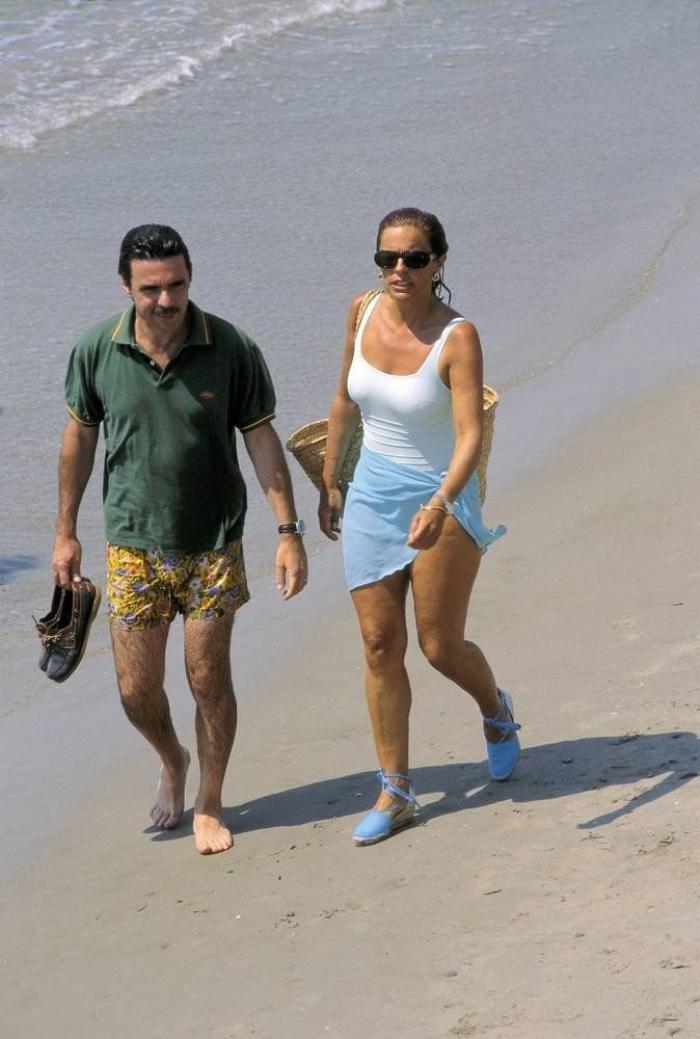 Aznar responde a la pregunta que se hacía medio Twitter al ver su mascarilla: ha molestado a algunos