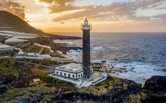 ¿Qué hacen todos los actores de los Oscar en un hotel de España?