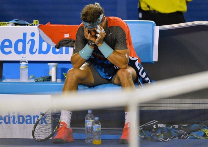 Rafa Nadal se moja sobre la polémica de si Djokovic debería jugar en Madrid