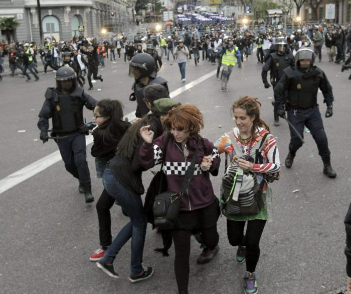 "Ya se han reído de nosotros suficiente": medio millón de firmas reclaman que los diputados no cobren indemnización