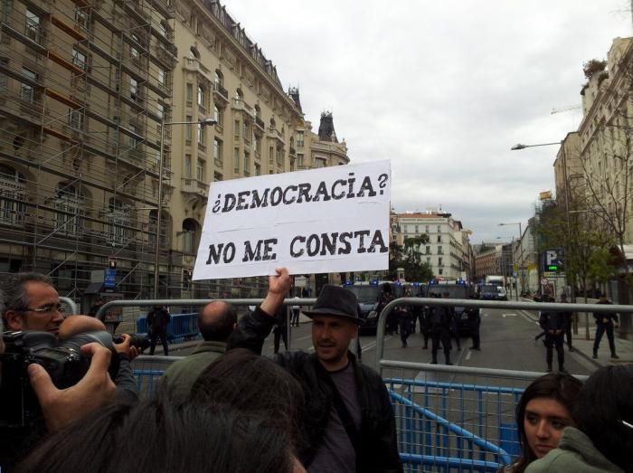 "Ya se han reído de nosotros suficiente": medio millón de firmas reclaman que los diputados no cobren indemnización