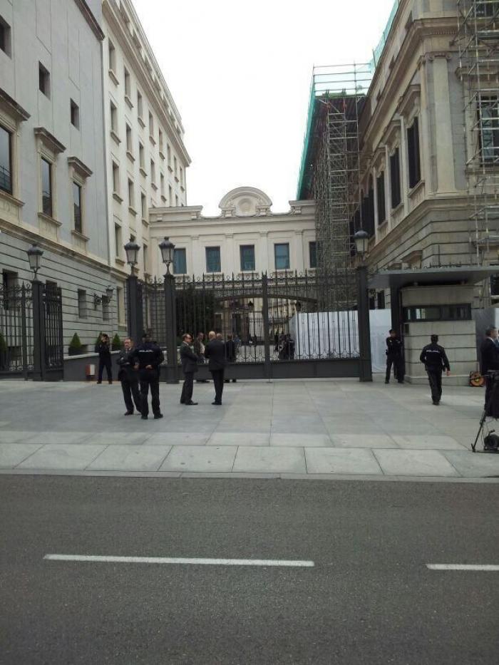 "Ya se han reído de nosotros suficiente": medio millón de firmas reclaman que los diputados no cobren indemnización