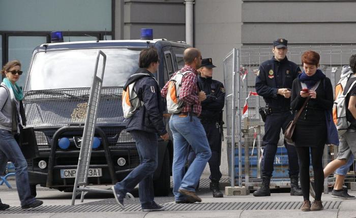 "Ya se han reído de nosotros suficiente": medio millón de firmas reclaman que los diputados no cobren indemnización