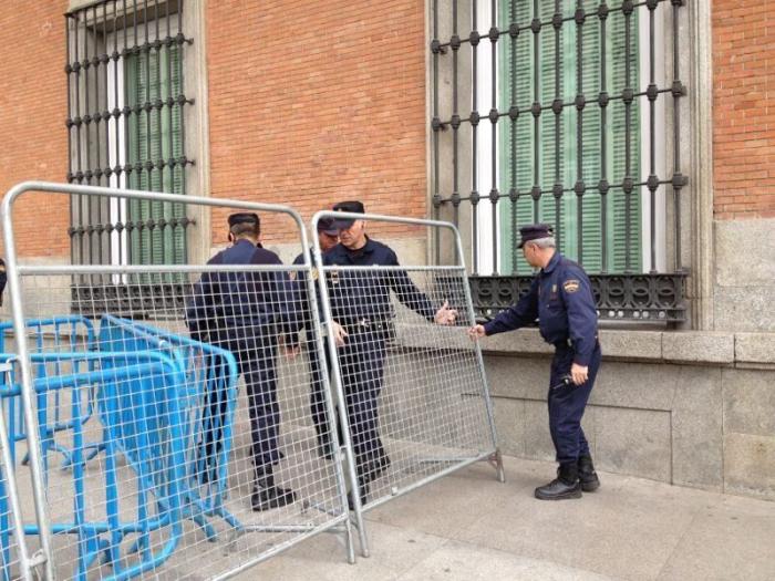 "Ya se han reído de nosotros suficiente": medio millón de firmas reclaman que los diputados no cobren indemnización