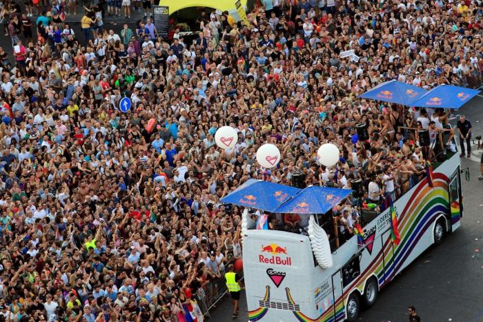 Cinco detenidos por el ataque homófobo a una pareja de mujeres en Londres