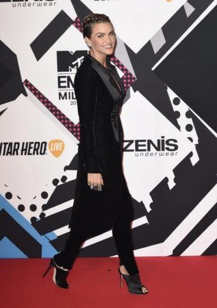 Los MTV EMA 2015 en GIFS: plátanos, vestidos espagueti y saltos olímpicos