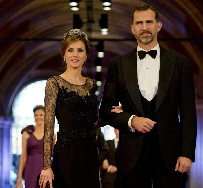 Nuevos reyes de Holanda: Guillermo Alejandro y su consorte Máxima toman el testigo (FOTOS)