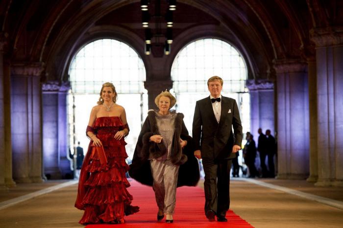 Nuevos reyes de Holanda: Guillermo Alejandro y su consorte Máxima toman el testigo (FOTOS)