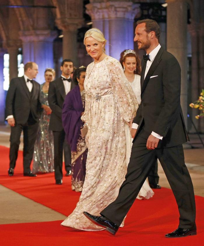 Nuevos reyes de Holanda: Guillermo Alejandro y su consorte Máxima toman el testigo (FOTOS)