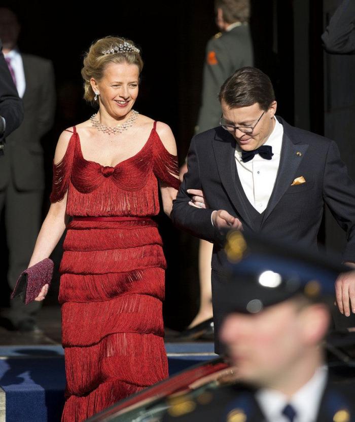 Nuevos reyes de Holanda: Guillermo Alejandro y su consorte Máxima toman el testigo (FOTOS)