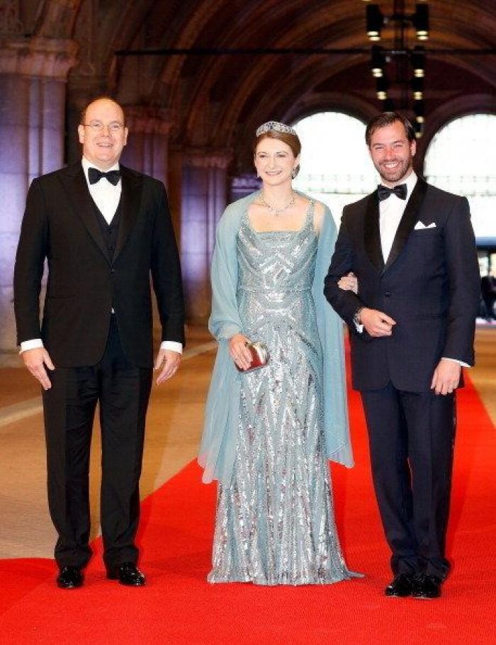 Nuevos reyes de Holanda: Guillermo Alejandro y su consorte Máxima toman el testigo (FOTOS)