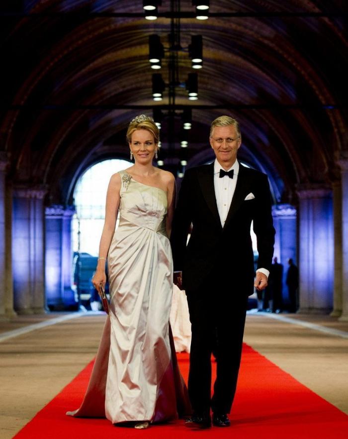 Nuevos reyes de Holanda: Guillermo Alejandro y su consorte Máxima toman el testigo (FOTOS)