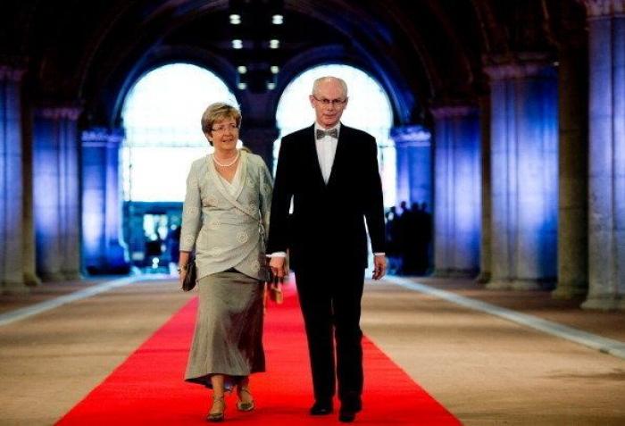 Nuevos reyes de Holanda: Guillermo Alejandro y su consorte Máxima toman el testigo (FOTOS)