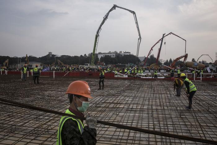 Expertos cargan contra el doctor Cavadas por su alarmante aviso sobre el coronavirus