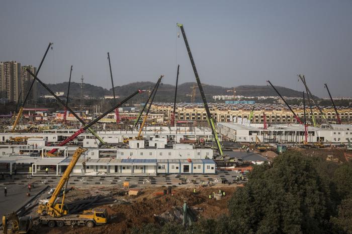 Expertos cargan contra el doctor Cavadas por su alarmante aviso sobre el coronavirus