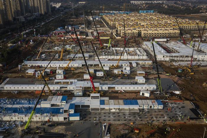 Expertos cargan contra el doctor Cavadas por su alarmante aviso sobre el coronavirus