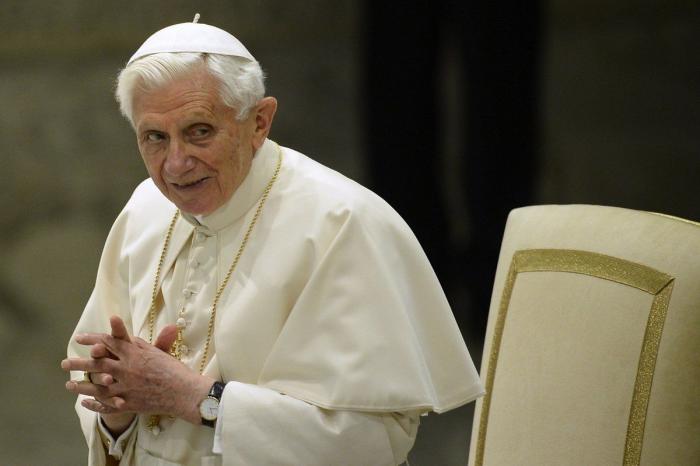 El papa emérito Benedicto XVI, gravemente enfermo