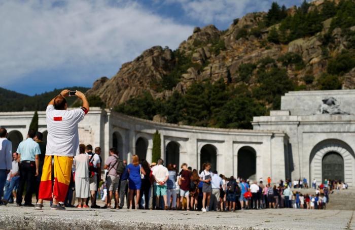 El Supremo avala exhumar los restos de Franco y enterrarlos en El Pardo