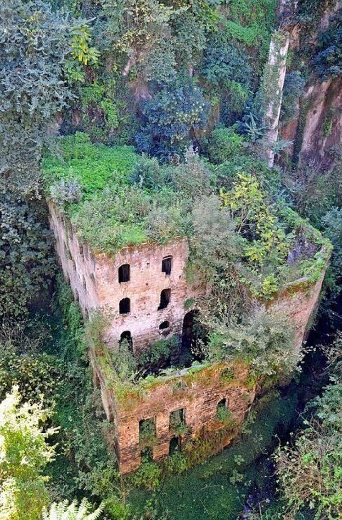Lugares abandonados: fotografías de edificios en ruinas de exploradores urbanos (FOTOS)