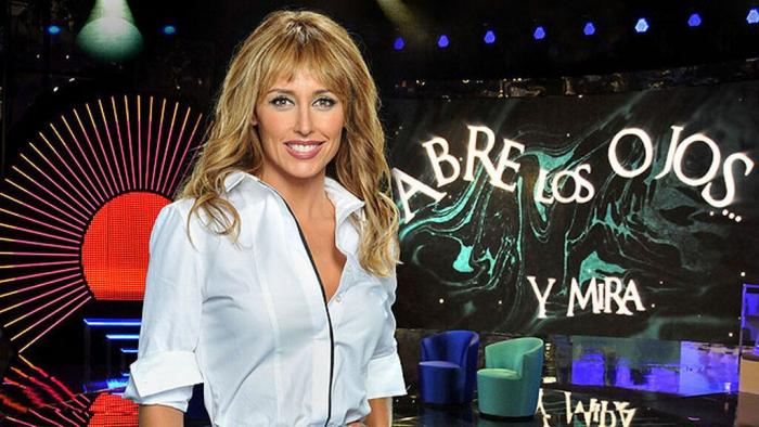 Emma García arrasa al compartir una foto en bikini durante sus vacaciones: va camino de batir récords