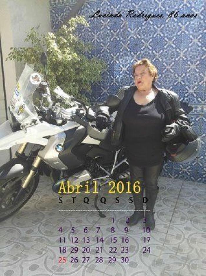 Esta abuela demuestra que los 'selfies' no tienen edad