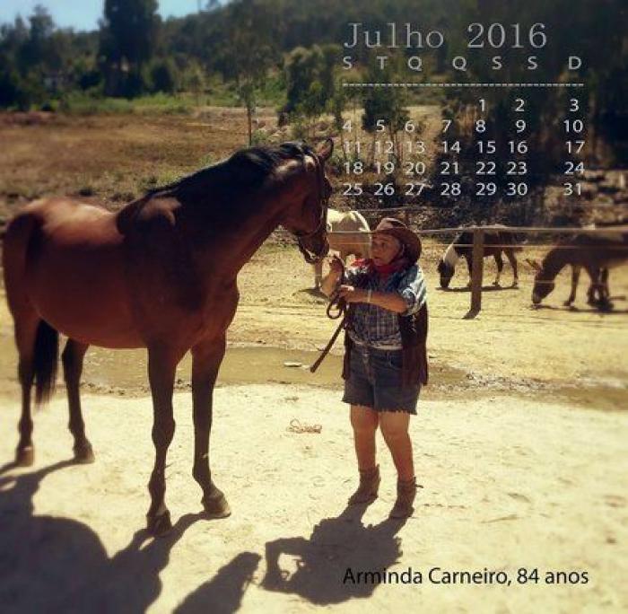 Esta abuela demuestra que los 'selfies' no tienen edad