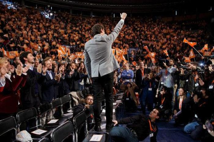 ¿Has visto la última foto con la que están criticando a Rivera?