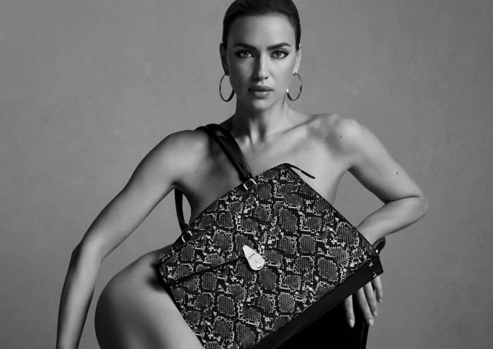 Irina Shayk se pone el abrigo más arriesgado y polémico: a otras les costó grandes críticas